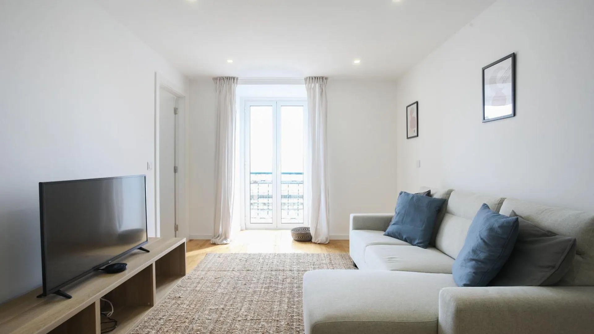 Blue By The River Apartment Lisbon